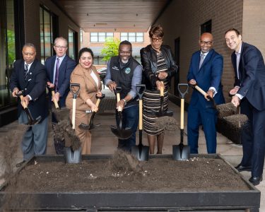Taking the ceremonial first shovel for the Southbridge 1C groundbreaking was [left to right]: Keith Pettigrew (CHA); Bart Mitchell (TCB); Lissette Castañeda, Chicago Department of Housing; Mayor Brandon Johnson; Alderman Pat Dowell, 3rd Ward; Keith Pryor (IHDA); Will Woodley (TCB). Photo by Jamaal Raushan